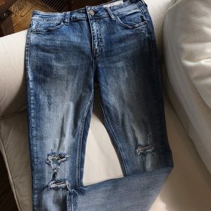 Distressed skinny jean